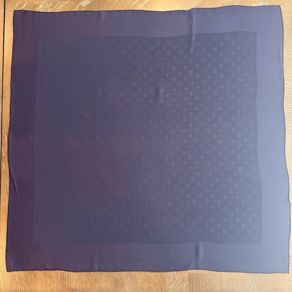 Authentic Louis Vouitton Scarf